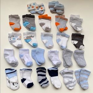 24 Pairs of 0-3 Month Socks